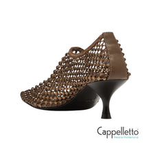 Carica l'immagine nel visualizzatore di Gallery, Jewels Pump Strass Cacao
