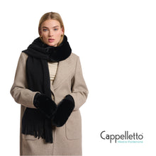 Carica l&#39;immagine nel visualizzatore di Gallery, OXO Guanti in EcoPelliccia Nero
