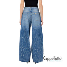 Carica l'immagine nel visualizzatore di Gallery, Jeans Flare con Dettagli Laserati UA6195
