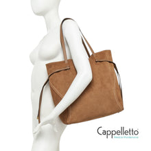 Carica l'immagine nel visualizzatore di Gallery, VIOLETTE Borsa in Suede Caramel
