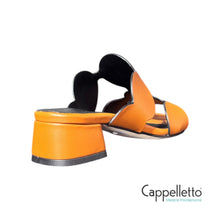 Carica l&#39;immagine nel visualizzatore di Gallery, Ciabattina Cerchi 20213 Skin Brandy
