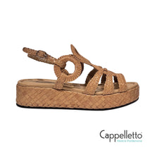 Carica l&#39;immagine nel visualizzatore di Gallery, FORLI Sandalo Zeppa Pelle Intrecciata Taupe 11250
