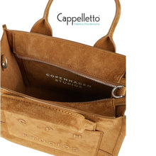 Carica l'immagine nel visualizzatore di Gallery, CPH BAG 4 Suede New Brown
