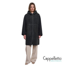 Carica l'immagine nel visualizzatore di Gallery, AMI Cappotto Teddy Reversibile con Cappuccio Urban Teal
