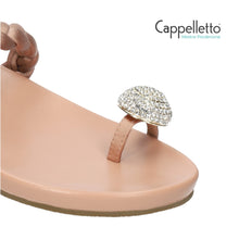 Carica l'immagine nel visualizzatore di Gallery, Ciabattina Flat con Gioiello Nude
