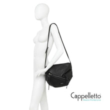 Carica l&#39;immagine nel visualizzatore di Gallery, SHANIA Borsa a Tracolla in pelle Nera
