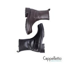 Carica l'immagine nel visualizzatore di Gallery, GUIDO Tronchetto Suola Track in Pelle Nera
