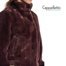 Carica l&#39;immagine nel visualizzatore di Gallery, AMBRA Giubbo corto in Ecopelliccia Cioccolato
