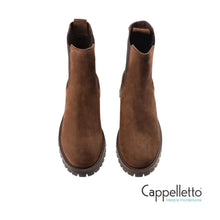 Carica l'immagine nel visualizzatore di Gallery, CPH 850 Chelsea Donna in Suede Nocciola

