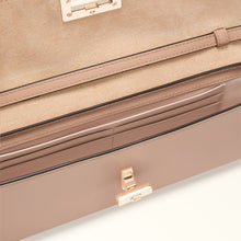 Carica l'immagine nel visualizzatore di Gallery, CLARA CrossBody Clutch Anemone Pink

