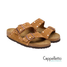 Carica l'immagine nel visualizzatore di Gallery, ARIZONA Donna Rivet Mink Suede
