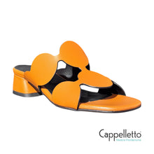 Carica l&#39;immagine nel visualizzatore di Gallery, Ciabattina Cerchi 20213 Skin Brandy
