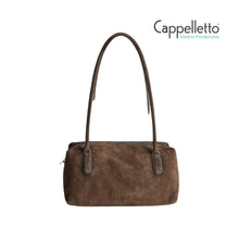 Carica l'immagine nel visualizzatore di Gallery, CPH 521 Baguette Bag Suede Dark Brown
