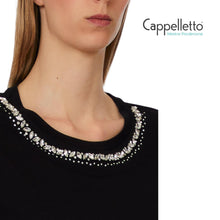 Carica l'immagine nel visualizzatore di Gallery, T-Shirt con Applicazioni Nero WA6128
