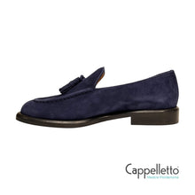Carica l&#39;immagine nel visualizzatore di Gallery, Mocassino Donna con Nappine in Pelle Blu
