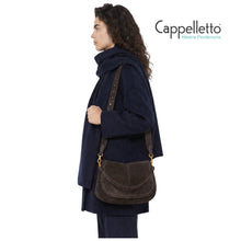 Carica l'immagine nel visualizzatore di Gallery, HELENA ROUND Borsa Media in Suede Moka
