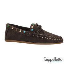 Carica l'immagine nel visualizzatore di Gallery, Loafer in Suede Testa di Moro con Borchie

