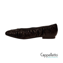 Carica l&#39;immagine nel visualizzatore di Gallery, Ballerina Arricciata in Pelle Nera
