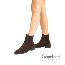 Carica l&#39;immagine nel visualizzatore di Gallery, BARTY Stivaletto Chelsea Suede Testa di Moro
