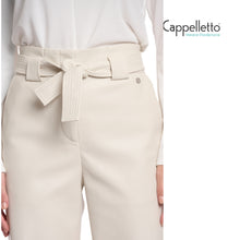 Carica l&#39;immagine nel visualizzatore di Gallery, ANNEMIEREGULAR Pantaloni in Ecopelle Betulla

