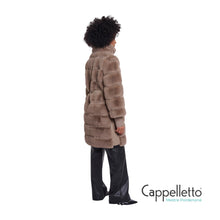 Carica l'immagine nel visualizzatore di Gallery, ZANE Cappotto EcoPelliccia Mocha Latte

