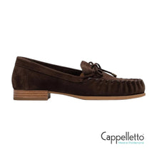 Carica l'immagine nel visualizzatore di Gallery, DALMA Mocassino Suede Chocolate
