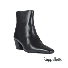 Carica l'immagine nel visualizzatore di Gallery, BEATRICE Stivaletto in Pelle Nera
