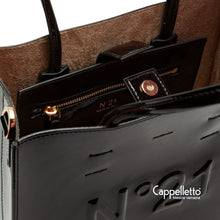 Carica l&#39;immagine nel visualizzatore di Gallery, SHOPPING BAG VERTICALE  Ecovernice Black
