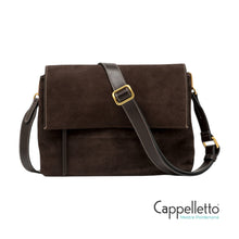 Carica l'immagine nel visualizzatore di Gallery, THREE Borsa in Camoscio/Pelle Moka
