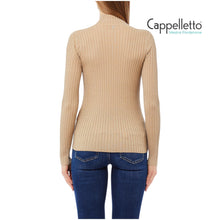 Carica l&#39;immagine nel visualizzatore di Gallery, Maglia Collo Alto Oro MF5389
