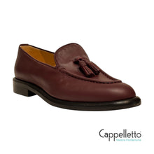 Carica l&#39;immagine nel visualizzatore di Gallery, Mocassino Donna con Nappine Bordeaux
