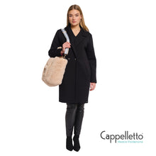 Carica l&#39;immagine nel visualizzatore di Gallery, FIEKE Shopping in EcoPelliccia Beige Chiaro
