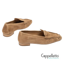 Carica l'immagine nel visualizzatore di Gallery, BALTA Mocassino Suede Sabbia
