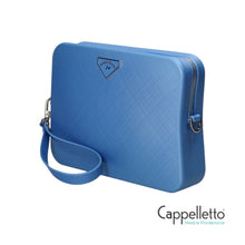 Carica l'immagine nel visualizzatore di Gallery, FLAT FLOWE 26 Borsa a Mano Sky Blue/Silver
