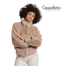 Carica l&#39;immagine nel visualizzatore di Gallery, AMBRA Giubbo corto in Ecopelliccia Avena
