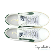 Carica l&#39;immagine nel visualizzatore di Gallery, Tournament Classic Uomo Bianco Evergreen
