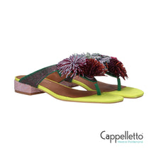 Carica l'immagine nel visualizzatore di Gallery, POM POM T-BAR Flat Suede Multi
