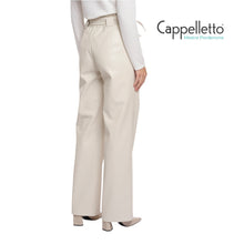 Carica l&#39;immagine nel visualizzatore di Gallery, ANNEMIEREGULAR Pantaloni in Ecopelle Betulla
