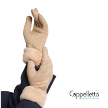 Carica l&#39;immagine nel visualizzatore di Gallery, DANZO Guanti in EcoPelliccia Beige
