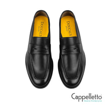 Carica l'immagine nel visualizzatore di Gallery, Mocassino in Pelle Nappata Nera
