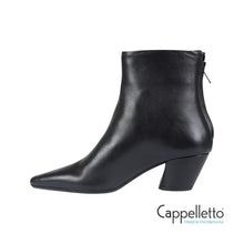 Carica l'immagine nel visualizzatore di Gallery, BEATRICE Stivaletto in Pelle Nera
