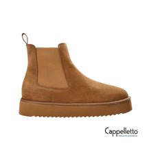 Carica l&#39;immagine nel visualizzatore di Gallery, 258 Suede Chelsea Boot Donna Cognac
