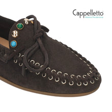 Carica l'immagine nel visualizzatore di Gallery, Loafer in Suede Testa di Moro con Borchie
