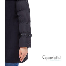 Carica l&#39;immagine nel visualizzatore di Gallery, Imbottito di Piuma Corto Nero MF5014
