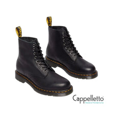 Carica l'immagine nel visualizzatore di Gallery, Boots 1460 Donna in Pelle Black Ambassador
