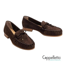 Carica l'immagine nel visualizzatore di Gallery, DALMA Mocassino Suede Chocolate
