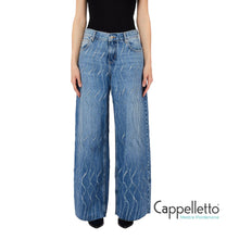 Carica l'immagine nel visualizzatore di Gallery, Jeans Flare con Dettagli Laserati UA6195
