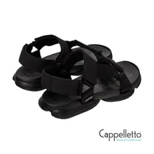 Carica l&#39;immagine nel visualizzatore di Gallery, KARST Sandalo Nero in PET Riciclato Donna
