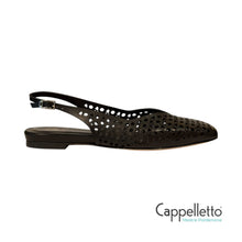 Carica l&#39;immagine nel visualizzatore di Gallery, SlingBack Fori Bilbao Nero CH2524
