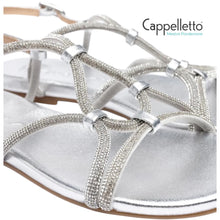 Carica l&#39;immagine nel visualizzatore di Gallery, COOPER Sandalo Flat Laminato Argento
